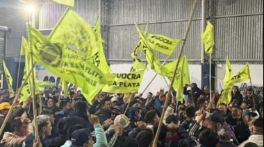 La agrupación Trabajadores Unidos de la UOCRA La Plata se declaró en "alerta y movilización"