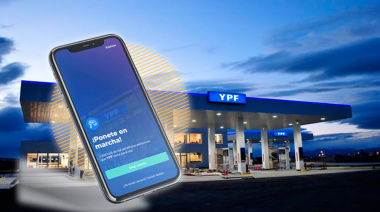 YPF anunció que sus usuarios podrán pagar la nafta en dólares