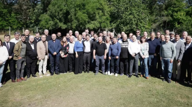 Los intendentes cercanos a Kicillof bajaron el tono de la pelea con La Cámpora: "No es el momento de enredarnos en discusiones internas"