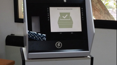 La Facultad de Informática de La Plata vota desde el 2007 de forma electrónica: una investigadora explica cómo funciona 