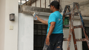 Trabajadores municipales de La Plata realizaron tareas de limpieza en 46 espacios