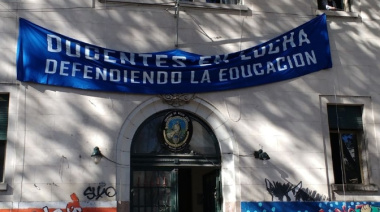 "Sabemos que quieren implantarnos el miedo": los docentes universitarios repudiaron la amenaza recibida en la UNLP