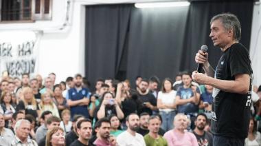 Máximo Kirchner hizo una gran reivindicación de Cristina y hasta "sexualizó" la interna peronista: "Son todos hombres echándole la culpa a una mujer"