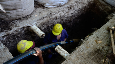 Ensenada: avanza la obra de recambio de cañerías