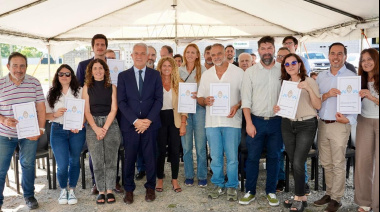 Empresas radicadas en el Parque Industrial La Plata II recibieron sus escrituras