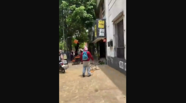 Una pelea entre adolescentes en La Plata terminó con destrozos en un local de empanadas