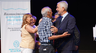 Reconocieron a trabajadores municipales jubilados y con 25 años de servicio en La Plata
