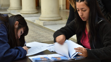 Permanece abierta la inscripción a las becas que otorga la UNLP