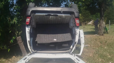 Un joven volcó con su camioneta en Melchor Romero