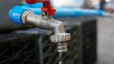 Está afectado el suministro de agua en dos zonas de Los Hornos