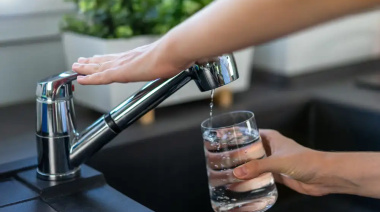 Hay baja presión de agua en Los Hornos y Villa Elvira