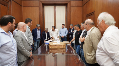 Abrieron los sobres de la licitación del transporte público en La Plata