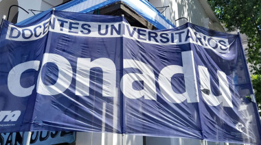 Docentes universitarios denuncian que la mayoría "tiene su salario congelado en 250 mil pesos hace un año"