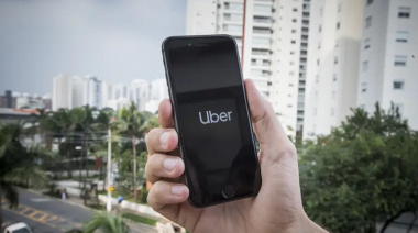 Choferes de Uber, DiDi y Cabify realizan un apagón masivo por 24 horas en La Plata y otras ciudades del país