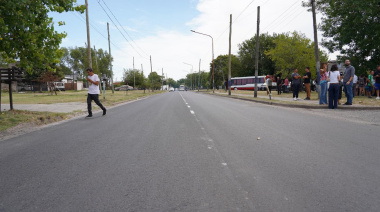 Inauguraron la pavimentación de la calle 12 de Villa Elvira entre las calles 80 y 85
