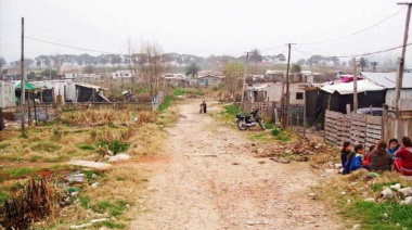 Con la presencia del Arzobispo de La Plata, la Mesa Nacional de Barrios Populares cuestionó la parálisis de las políticas de hábitat