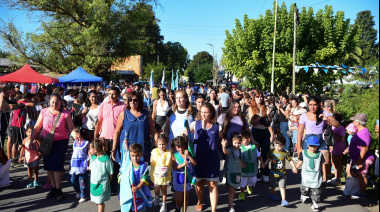Arturo Seguí celebró su 98° aniversario con música, feria y desfile