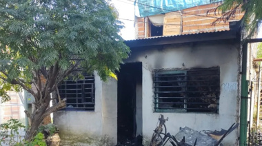 Una vivienda se incendió en La Plata y un hombre debió ser trasladado al hospital San Juan de Dios por las lesiones sufridas