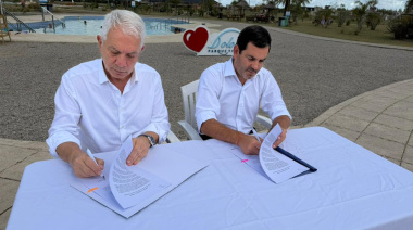 La Plata y Dolores acordaron impulsar el turismo social y propuestas educativas conjuntas