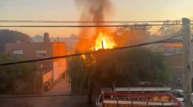 Durante más de una hora estallaron garrafas en un depósito clandestino de Merlo