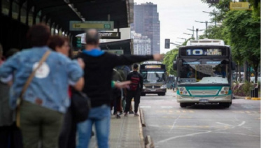 Las empresas de colectivos que operan en el AMBA reducirán frecuencias