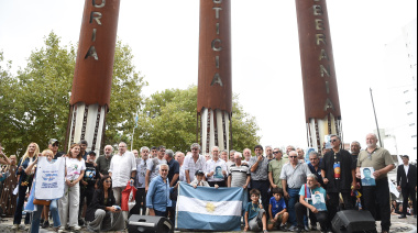 Homenajearon a los caídos de la Guerra de Malvinas en La Plata