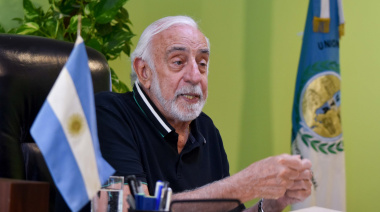 En el 3° día de reducción de servicios, el secretario general de la UTA advirtió por "la incertidumbre del pago de salarios"