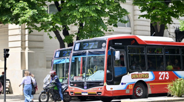 La empresas de colectivos levantarán la reducción de servicios de manera gradual