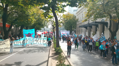 Organizaciones sociales cortaron 7 y 50 para reclamar trabajo