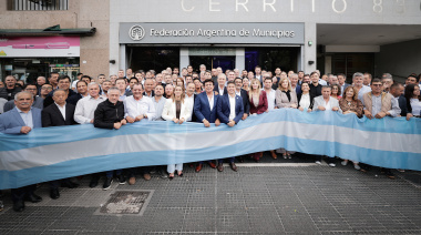 Kicillof se reunió con intendentes que reclamaron frente al Ministerio de Economía por obras paralizadas y fondos adeudados