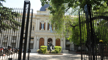 Los no docentes universitarios de La Plata realizan un paro de 24 horas
