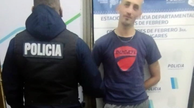 Detuvieron al hombre que apareció en medio de la transmisión del partido entre Gimnasia y Acassuso y gritó "Libertad a Palestina"