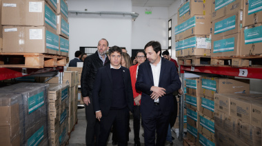 Kicillof recorrió la nueva sala de Tomografía en el Hospital Rossi de La Plata y visitó el depósito de Medicamentos Bonaerenses