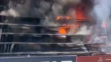 Se prendió fuego una tribuna de la cancha de rugby del Club San Luis de La Plata