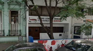 Desconocidos arrojaron un objeto con nafta contra el frente de la Biblioteca Max Nordau de La Plata