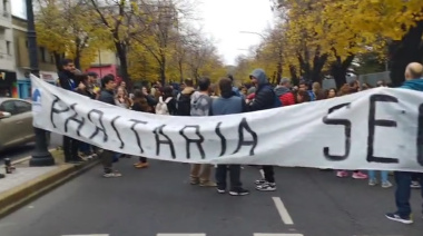 Trabajadores de Infraestructura de la Provincia cortaron Avenida 7 de La Plata