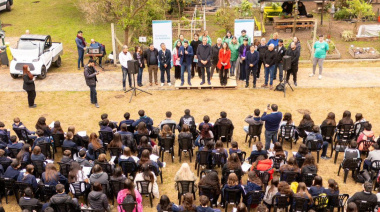 Más de 700 estudiantes participaron de la Jura Ambiental en el Paseo del Bosque de La Plata