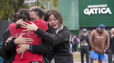 Comenzó la despedida al "Indio" Solari en Avellaneda, y podría extenderse hasta el martes