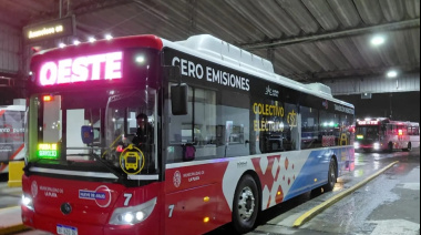 Comenzó a circular en La Plata el primer micro eléctrico de la provincia de Buenos Aires