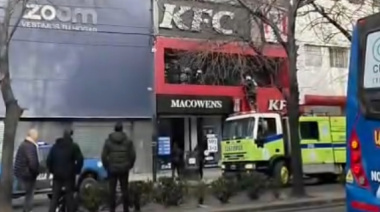 Un incendio afectó a la sucursal de KFC en La Plata