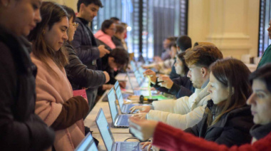 Hubo largas colas en La Plata para el 1° Examen de Residencias Bonaerenses