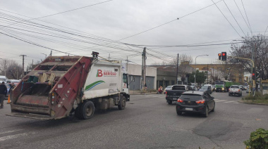 Un hombre de 76 años murió tras ser atropellado por un camión recolector de residuos en Berisso