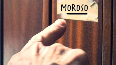 Los menores de 30 años lideran la mora y las apuestas aparecen entre las causas