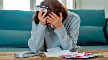 Advierten sobre el crecimiento del endeudamiento en Argentina y piden medidas urgentes
