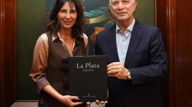 Natalia de la Sota visitó el Palacio Municipal de La Plata y se reunió con Alak