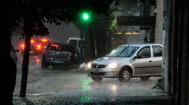 Hay nivel naranja por tormentas en La Plata y piden tomar precauciones