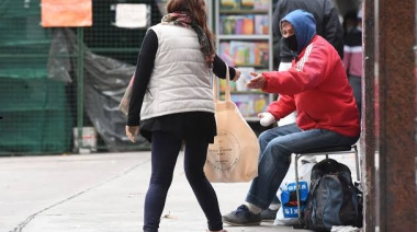 Pluriempleo y deuda: la foto de los argentinos que no llegan al día 20