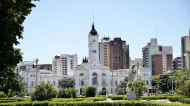 Funcionamiento de los servicios municipales en La Plata durante el feriado del lunes