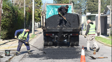 El Municipio ejecutó tareas de reparación asfáltica en el norte y el sur de La Plata