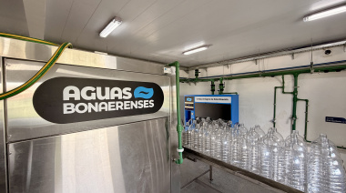 Aguas Bonaerenses inauguró este viernes su primera planta embotelladora en Berisso